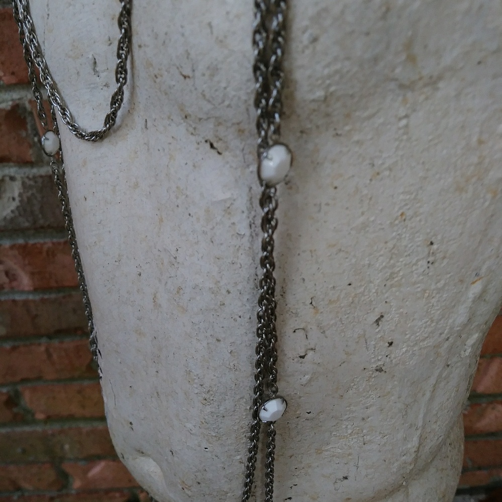 Vintage Authentic!!! Long, classy necklace
